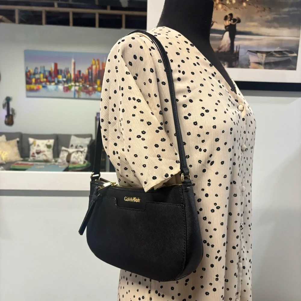 NWOT❤️Calvin Klein Eliana All Occasion Bag - Picture 3 of 8